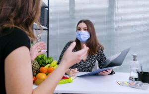 What Are The Benefits of Having An Online Nutrition Coach?